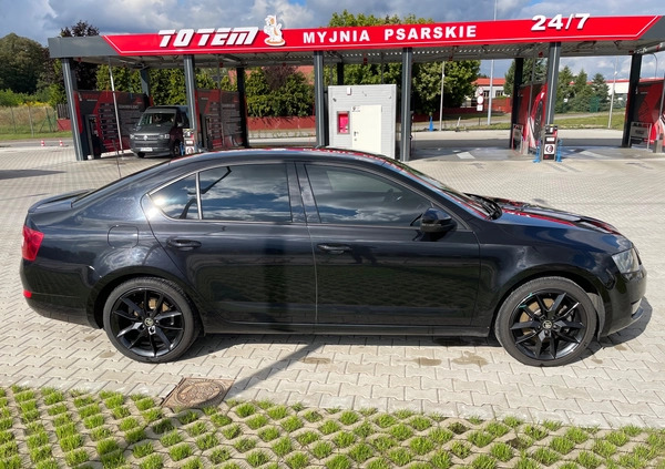 Skoda Octavia cena 66000 przebieg: 153000, rok produkcji 2016 z Krosno małe 22